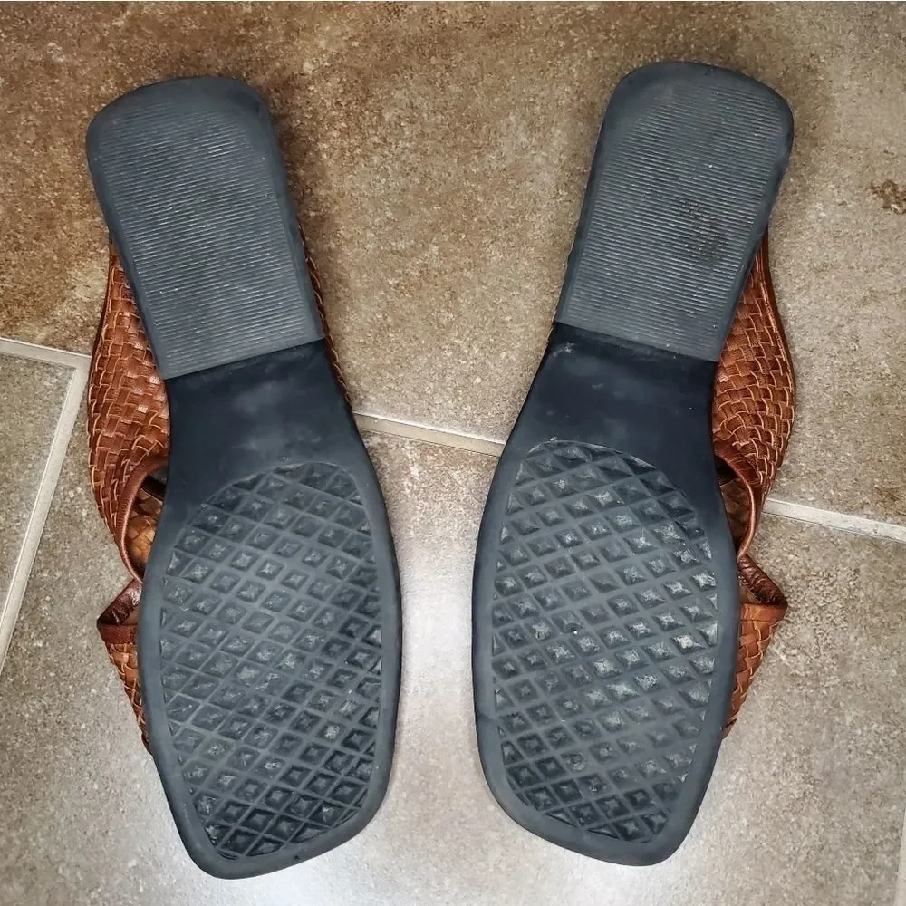 Vintage woven leather David Tate Brown Criss-Cross Sandals - Picture 3 of 13